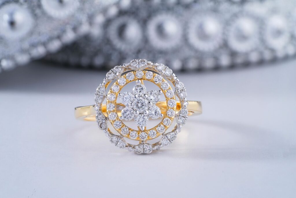 A diamond ring with unique settings, and varied diamond sizes to enhance sparkle.